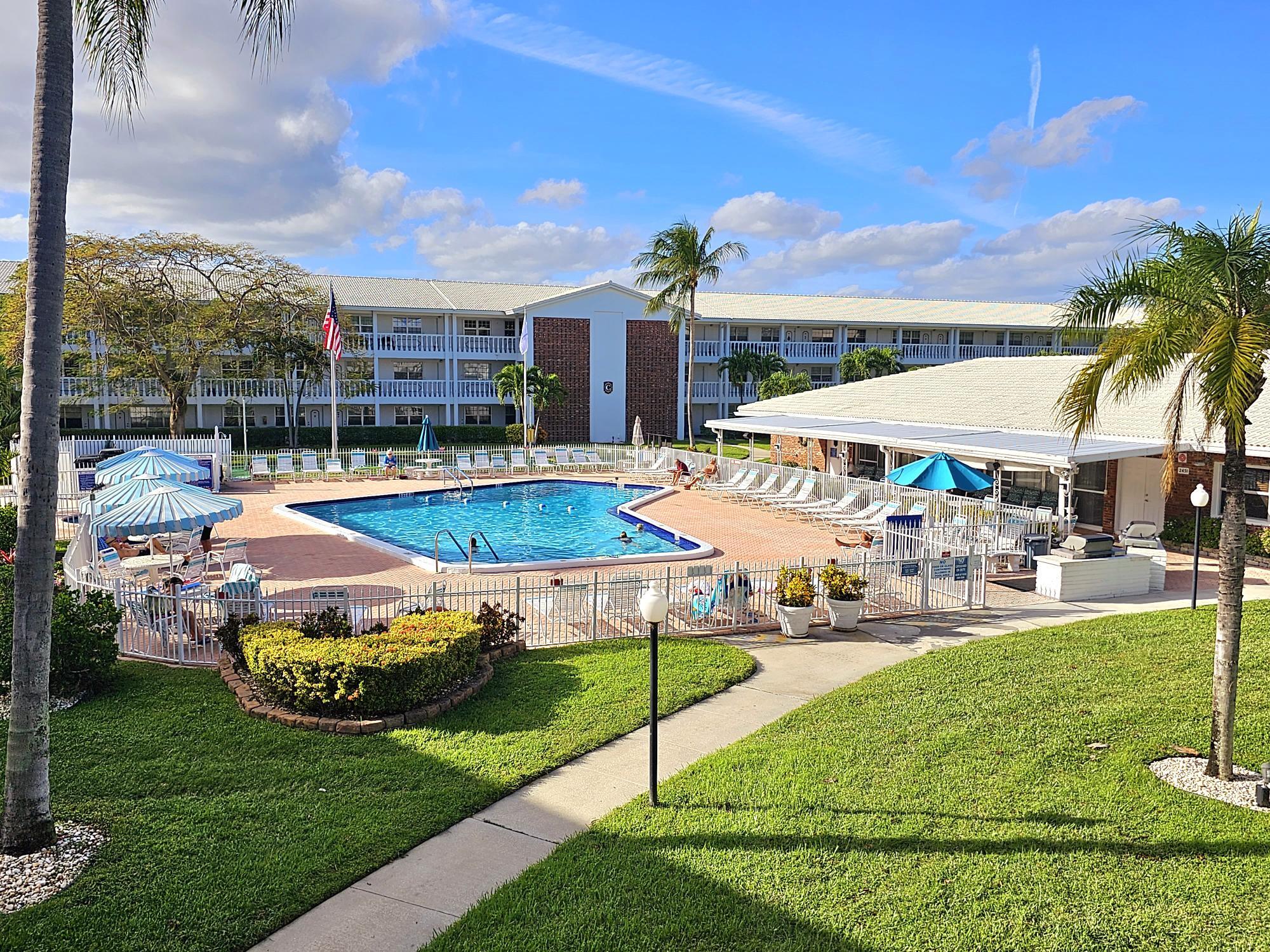 2453 Northeast 51st St Unit D103  