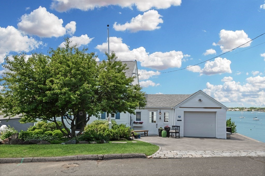 11 Kenneth Road Marblehead, MA 01945 - Photo 3 of 42