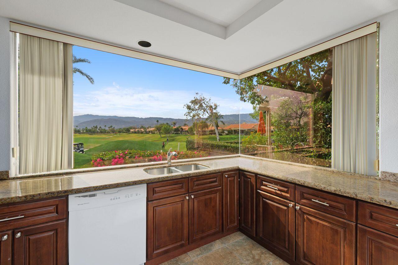 53 Pine Valley Drive Rancho Mirage, CA 92270 - Photo 13 of 50 26_11985848_185949_185949-EI-125