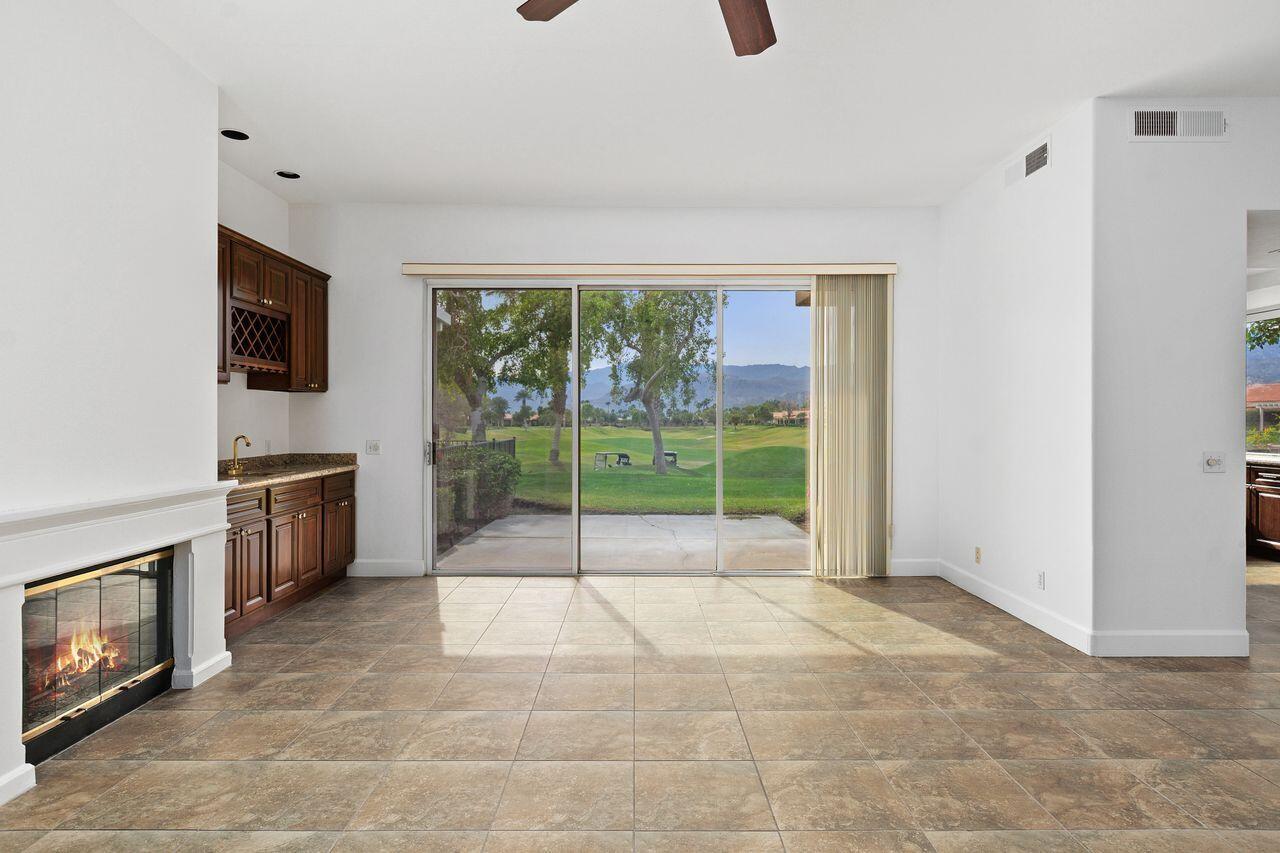 53 Pine Valley Drive Rancho Mirage, CA 92270 - Photo 7 of 50 18_11985840_185949_185949-EI-117