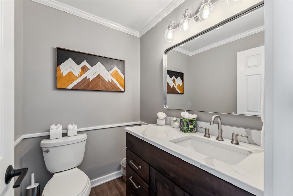 30 Grey Fox Lane Dillon, CO 80435 - Photo 16 of 50 1/2 bathroom on the main level, off the kitchen