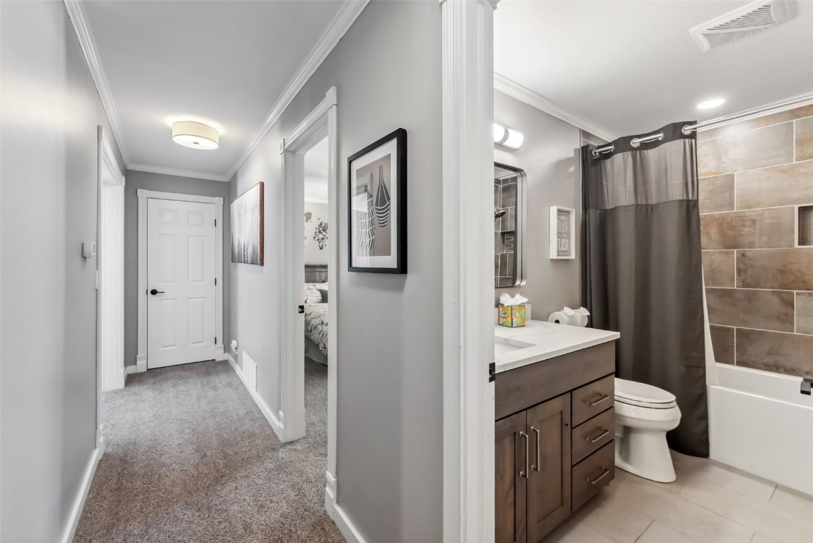 30 Grey Fox Lane Dillon, CO 80435 - Photo 26 of 50 Upstairs hallway and full bathroom