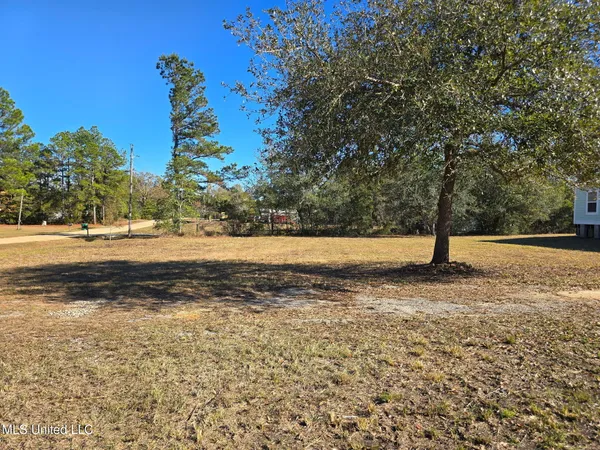 $1,050 | 2079 Pine Hill Road, Kiln, MS 39556