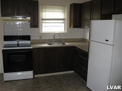 2308 Grove Road Allentown, PA 18109 - Photo 3 of 10 Kitchen
