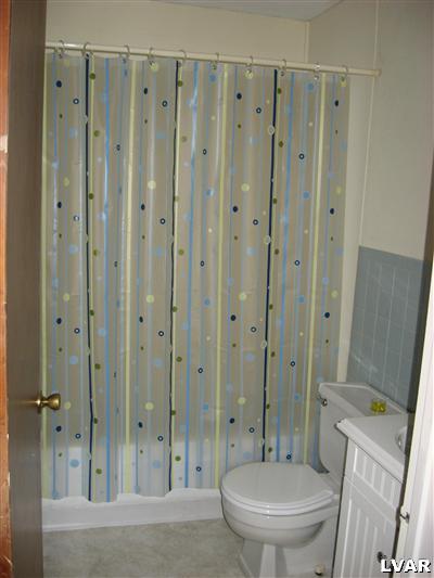2308 Grove Road Allentown, PA 18109 - Photo 8 of 10 Full bath