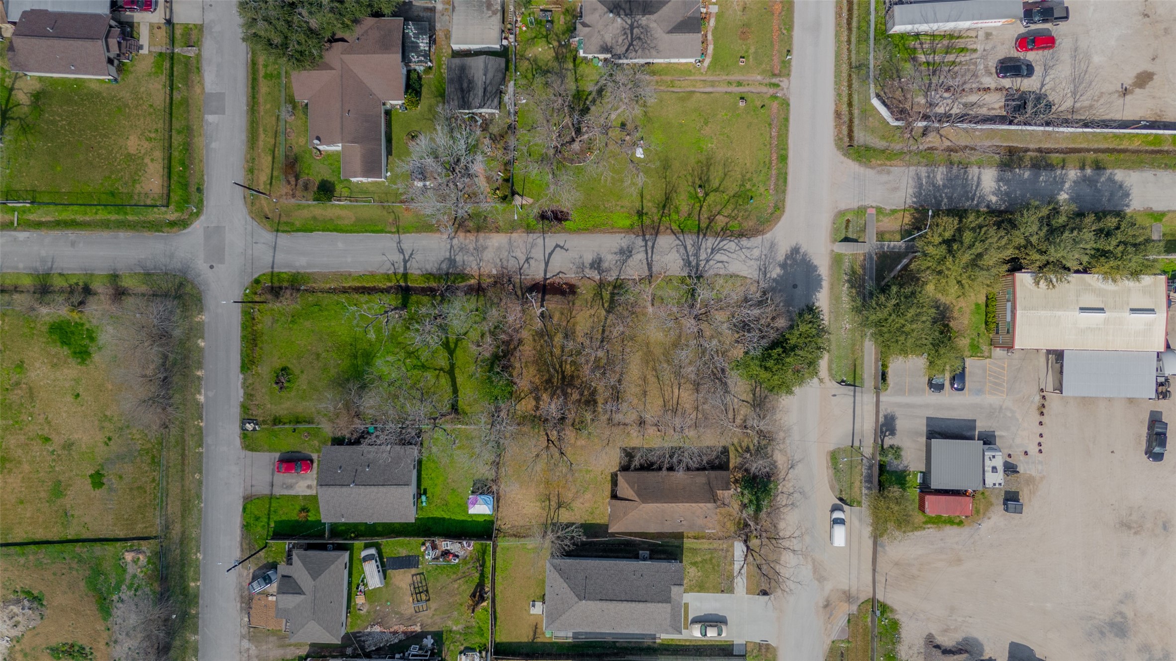 2523 Sakowitz Street Houston, TX 77020 - Photo 6 of 12 an aerial view of a house with a yard