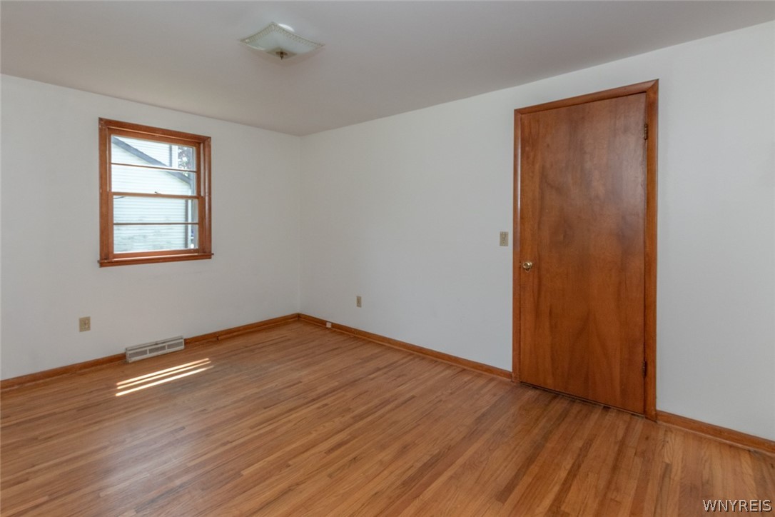 1380 Hopkins Road Amherst, NY 14221 - Photo 17 of 39