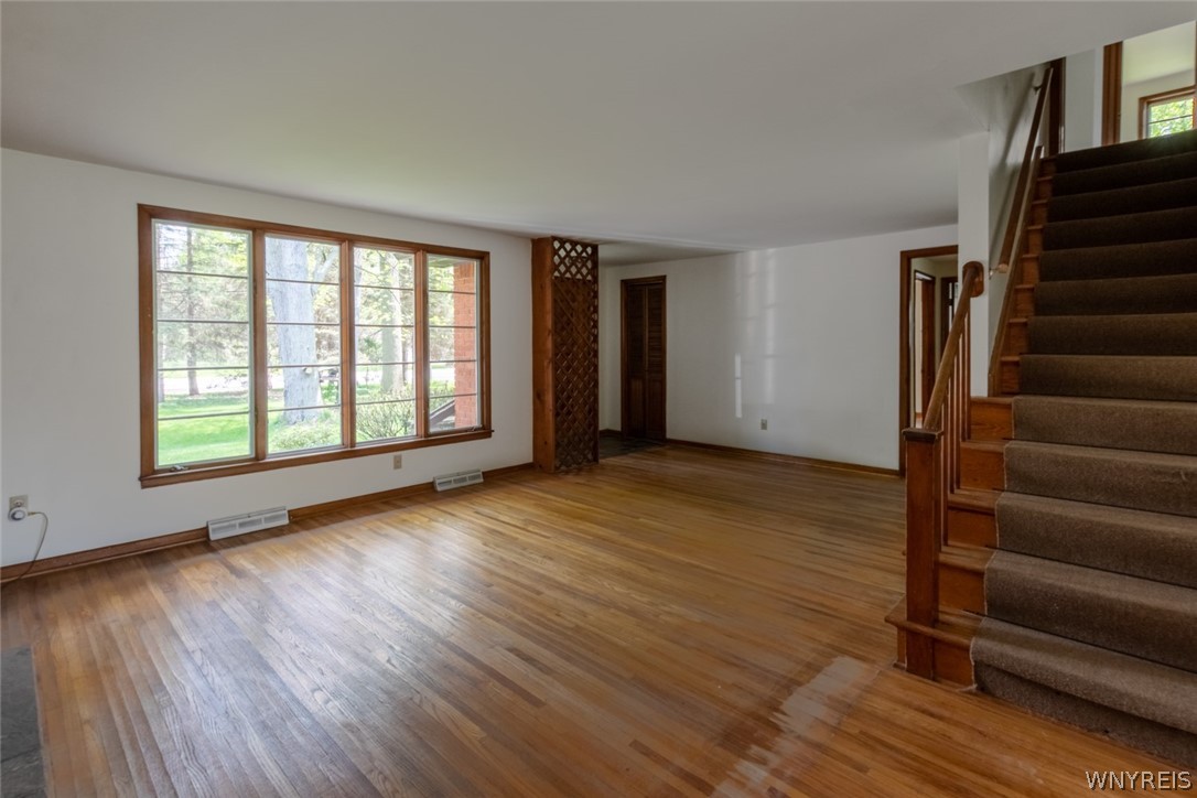 1380 Hopkins Road Amherst, NY 14221 - Photo 6 of 39