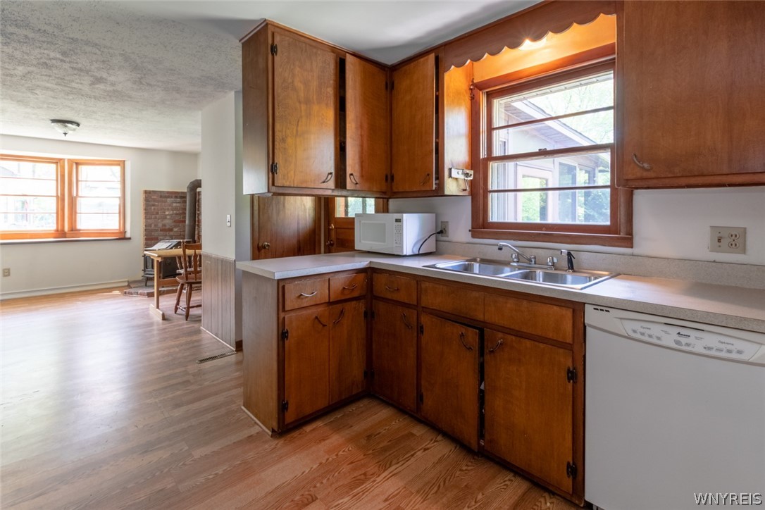 1380 Hopkins Road Amherst, NY 14221 - Photo 10 of 39