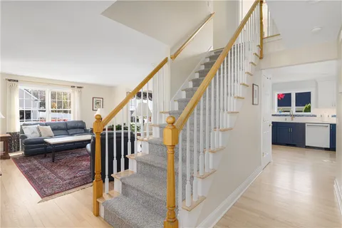 $889,000 | 22 Beech Tree Place, South Kingstown, RI 02879