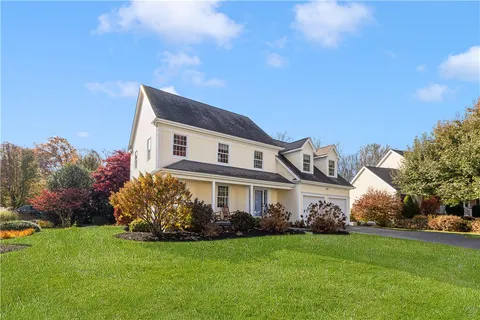$889,000 | 22 Beech Tree Place, South Kingstown, RI 02879