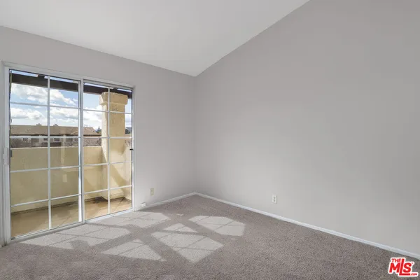 $589,000 | 22911 Banyan Place, Unit 242, Santa Clarita, CA 91390