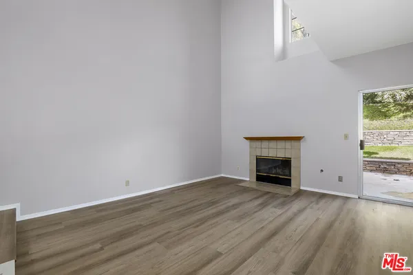 $589,000 | 22911 Banyan Place, Unit 242, Santa Clarita, CA 91390