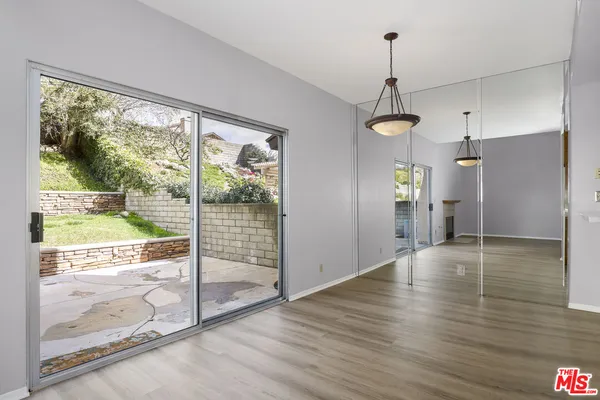 $589,000 | 22911 Banyan Place, Unit 242, Santa Clarita, CA 91390