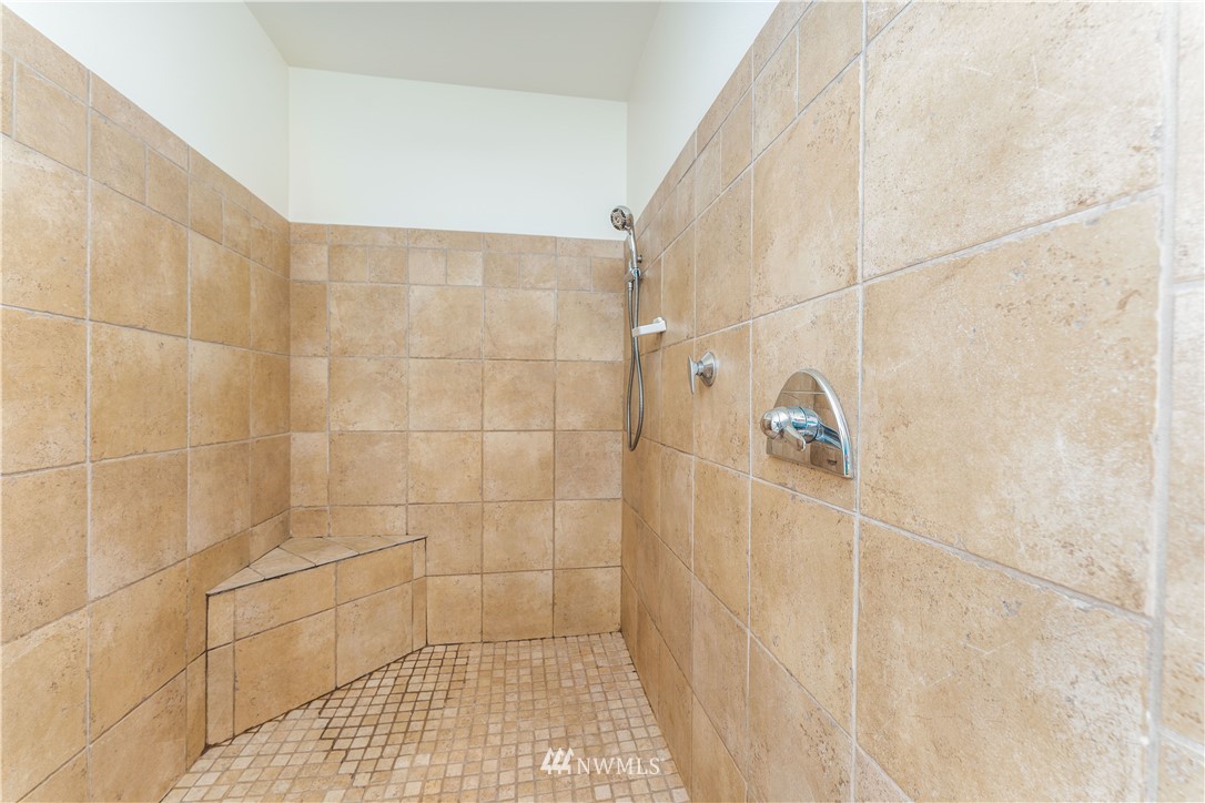 955 South Lakeshore Road Chelan, WA 98816 - Photo 17 of 33 Gallery Image 17