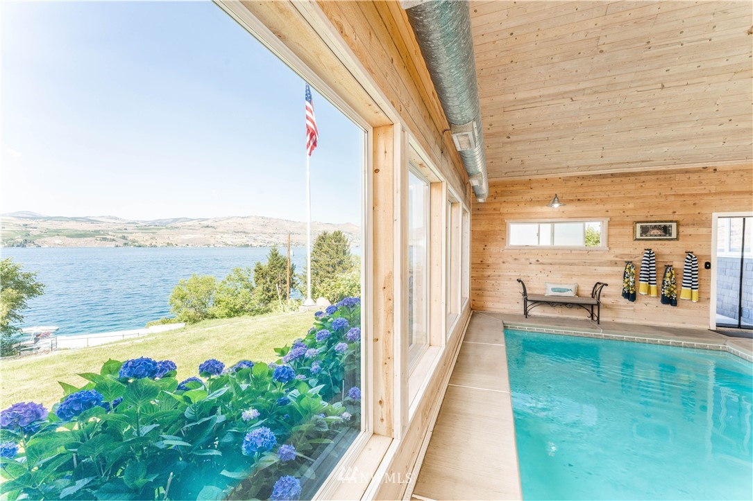 955 South Lakeshore Road Chelan, WA 98816 - Photo 23 of 33 Gallery Image 23