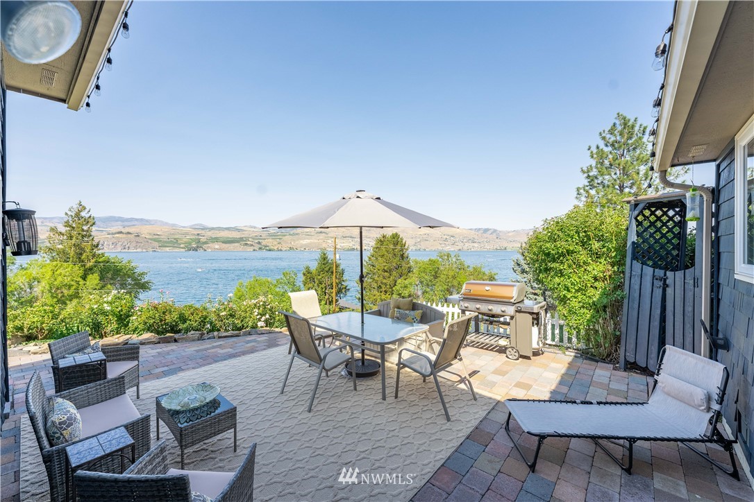 955 South Lakeshore Road Chelan, WA 98816 - Photo 25 of 33 Gallery Image 25