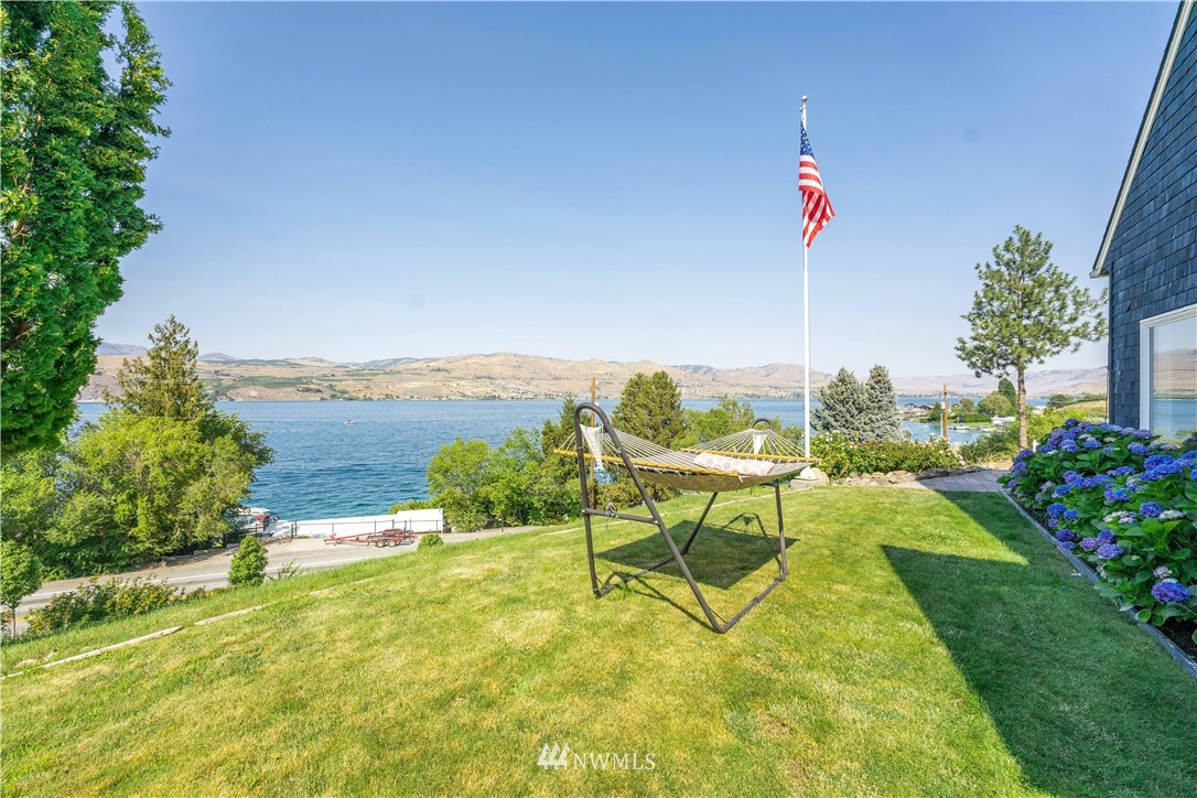 955 South Lakeshore Road Chelan, WA 98816 - Photo 26 of 33 Gallery Image 26