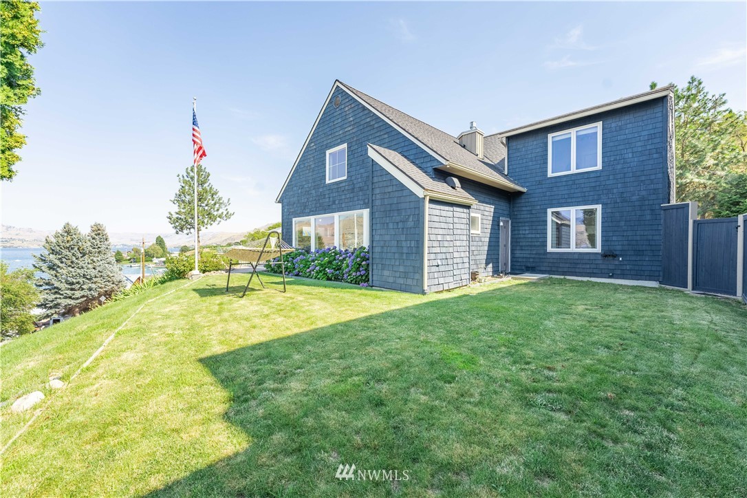 955 South Lakeshore Road Chelan, WA 98816 - Photo 27 of 33 Gallery Image 27