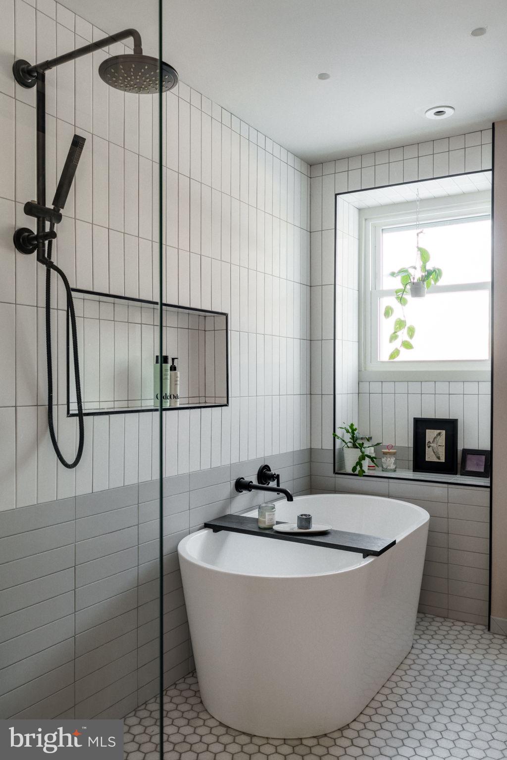 8139 Shawnee Street Philadelphia, PA 19118 - Photo 24 of 41