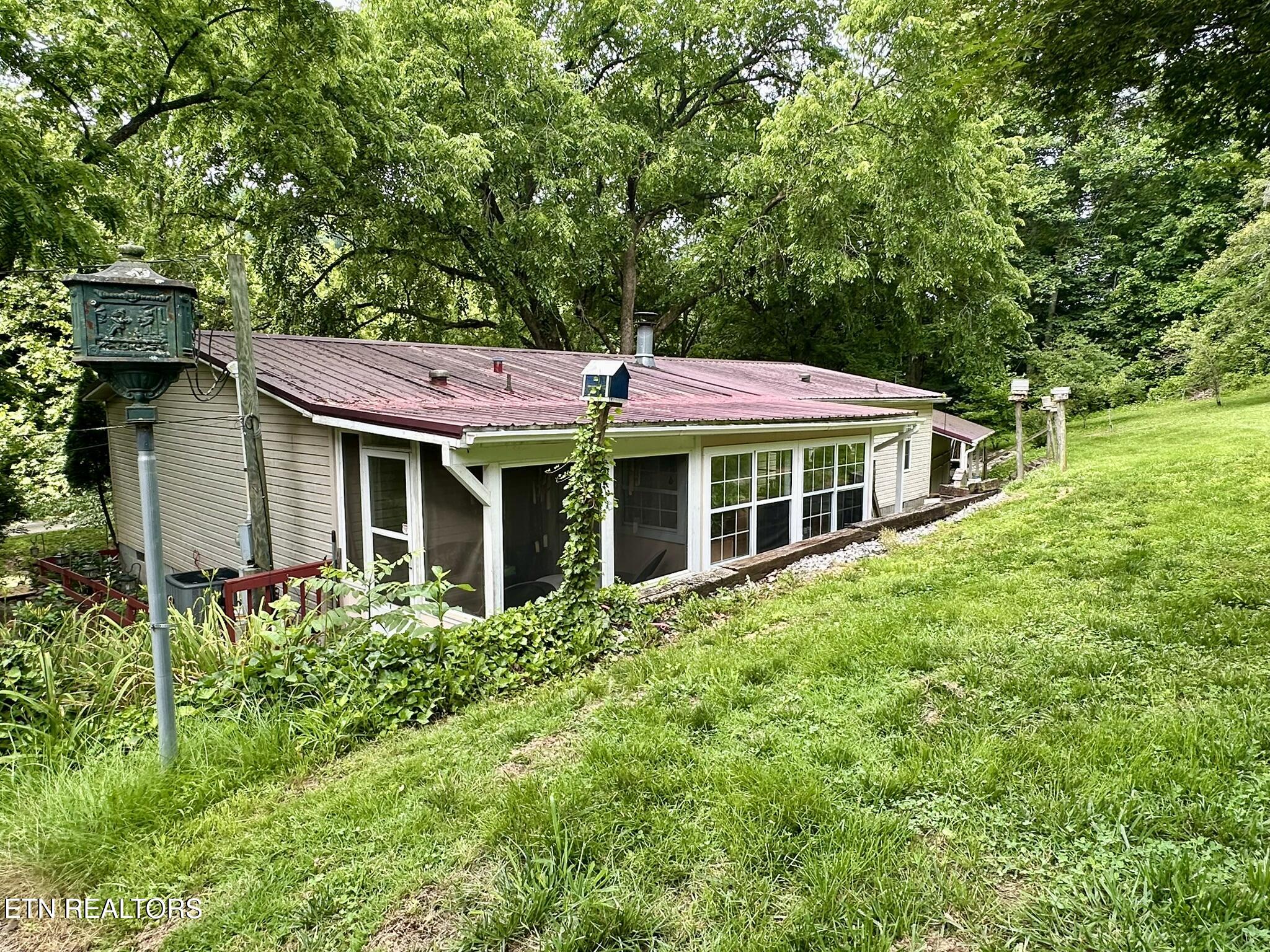 111 Old Springs Road Maynardville, TN 37807 - Photo 4 of 33 IMG_7336
