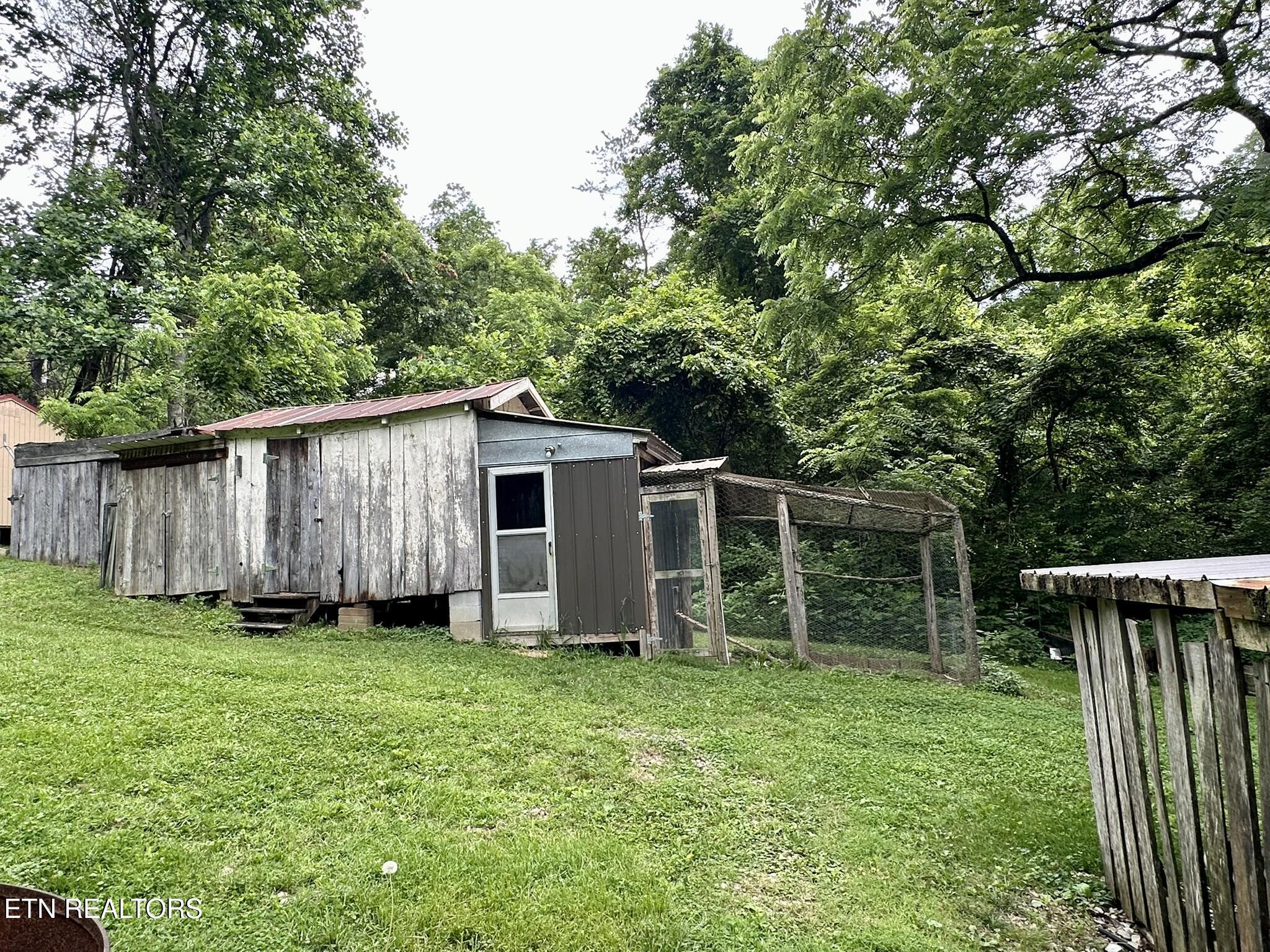 111 Old Springs Road Maynardville, TN 37807 - Photo 7 of 33 Wokshops