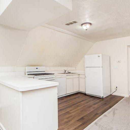 970 Bryden Road Columbus, OH 43205 - Photo 43 of 83 Top Floor Two Bedroom