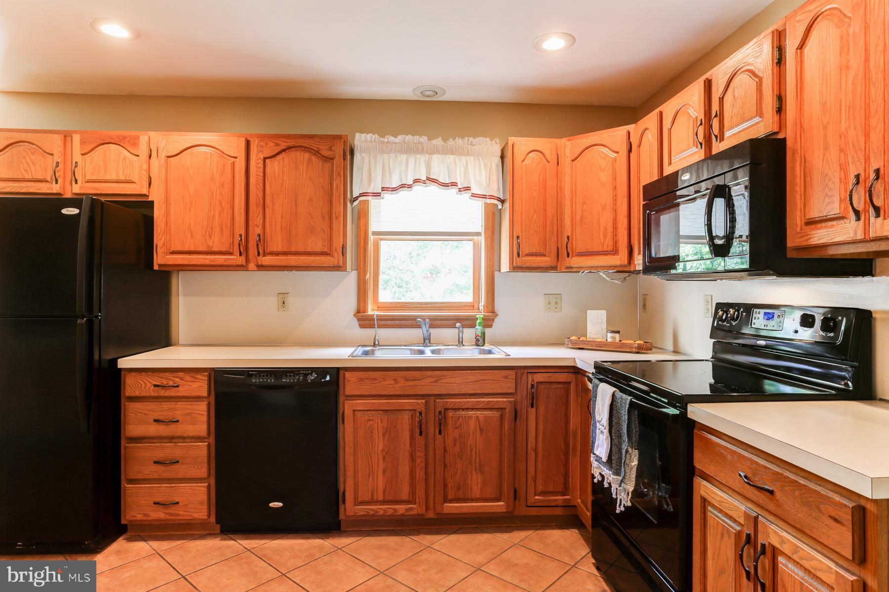 2077 Meadow Road Mount Joy, PA 17552 - Photo 14 of 49 Gallery Image 14