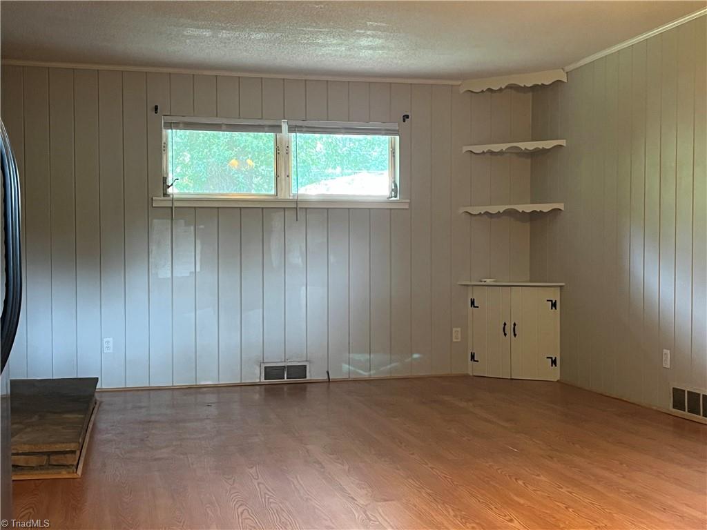 3598 Milhaven Road Winston-Salem, NC 27106 - Photo 3 of 9