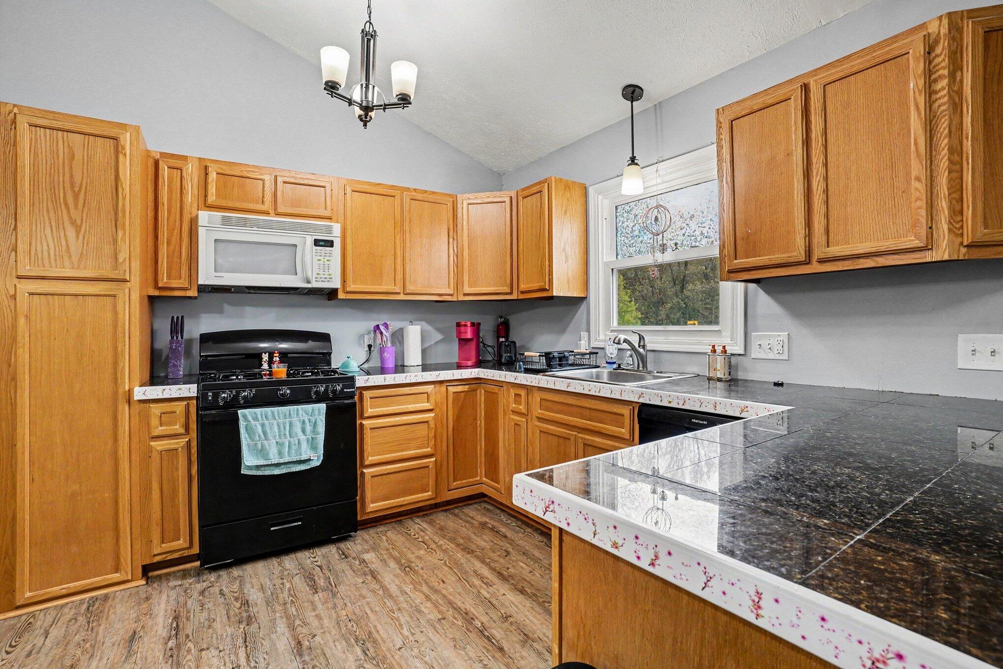 18210 Mohawk Drive, Unit 2 Spring Lake, MI 49456 - Photo 10 of 23 010_file_7663