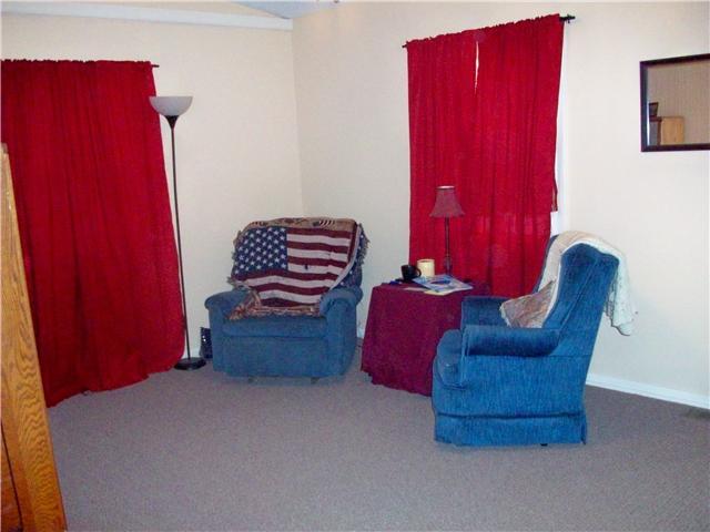 3110 Keswick Road Indianapolis, IN 46222 - Photo 2 of 8