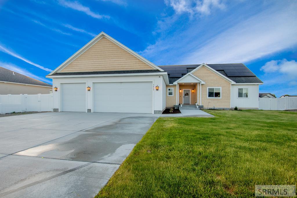 3879 East Pepperwood Ln