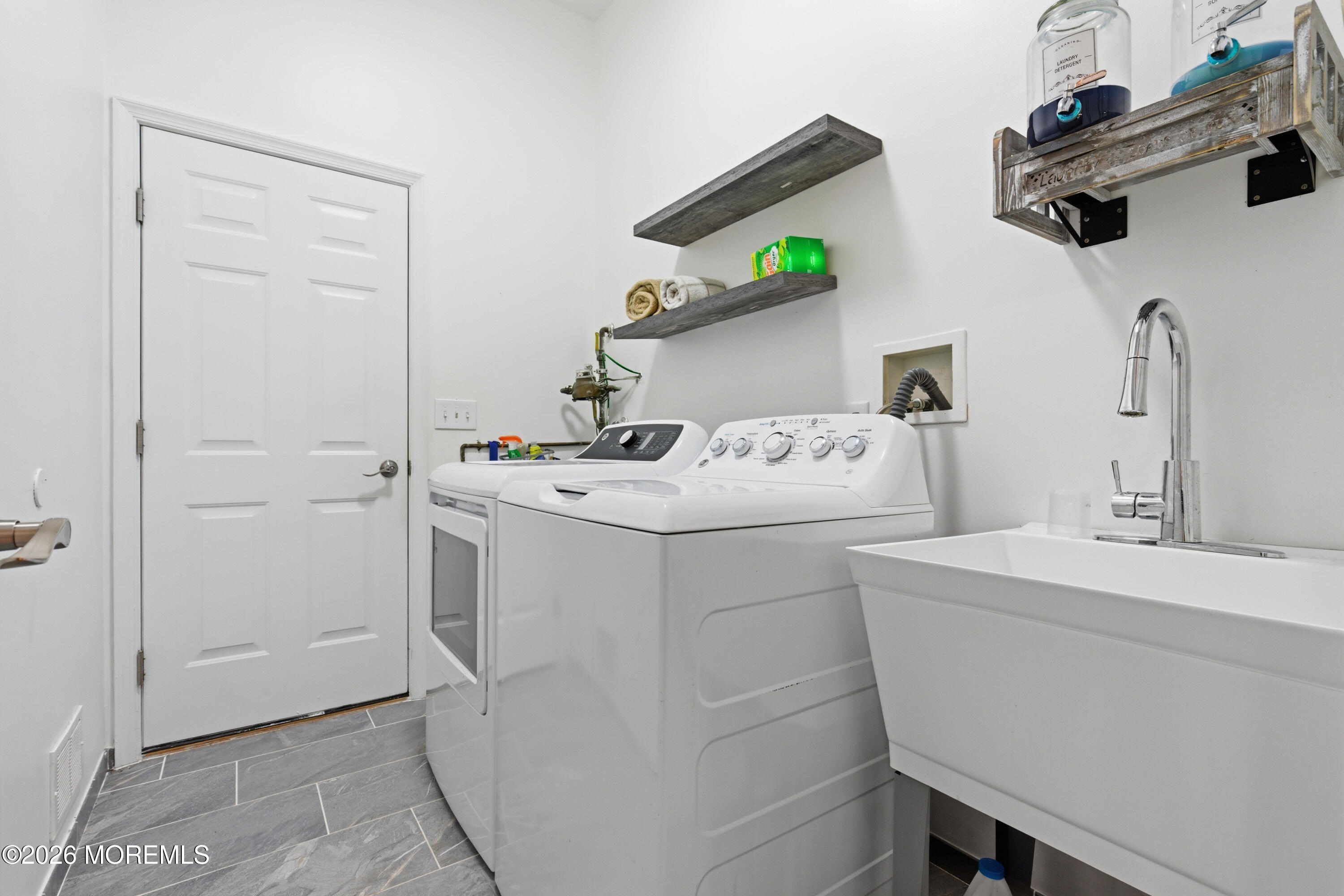 19 St Andrews Road Jackson, NJ 08527 - Photo 43 of 61 Interior-33