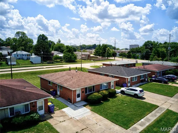 $1,260 | 10788 Tropic Drive, St. Ann, MO 63074