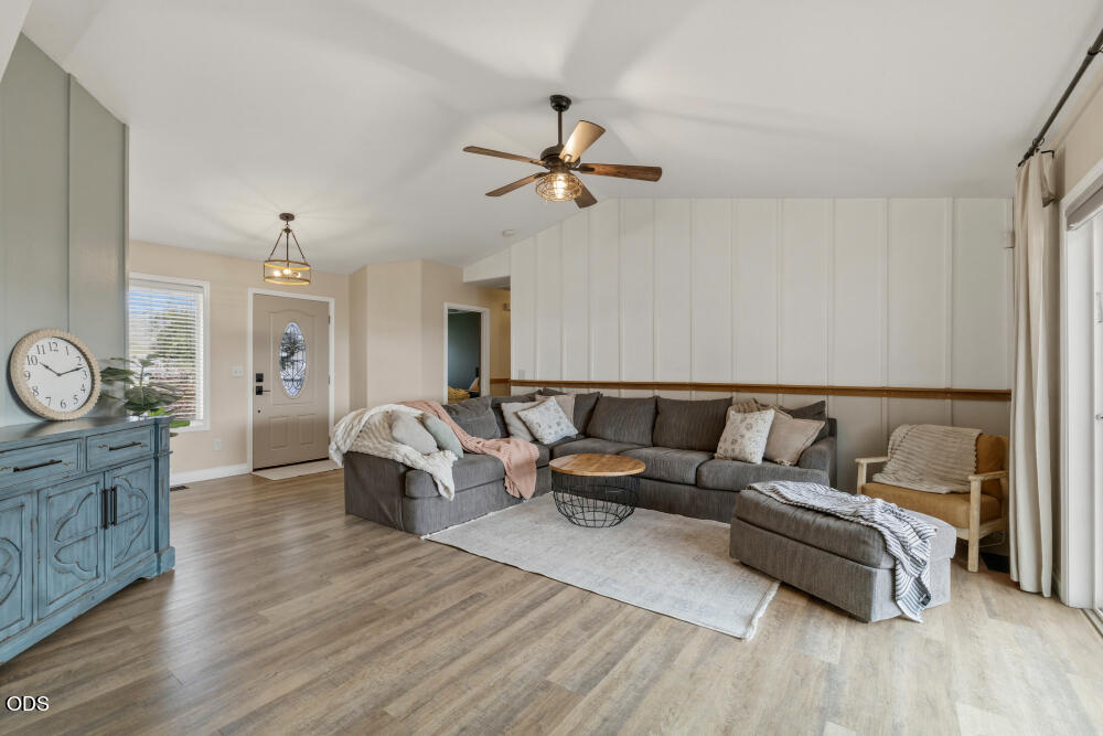 7464 Ruth Drive Klamath Falls, OR 97603 - Photo 8 of 47