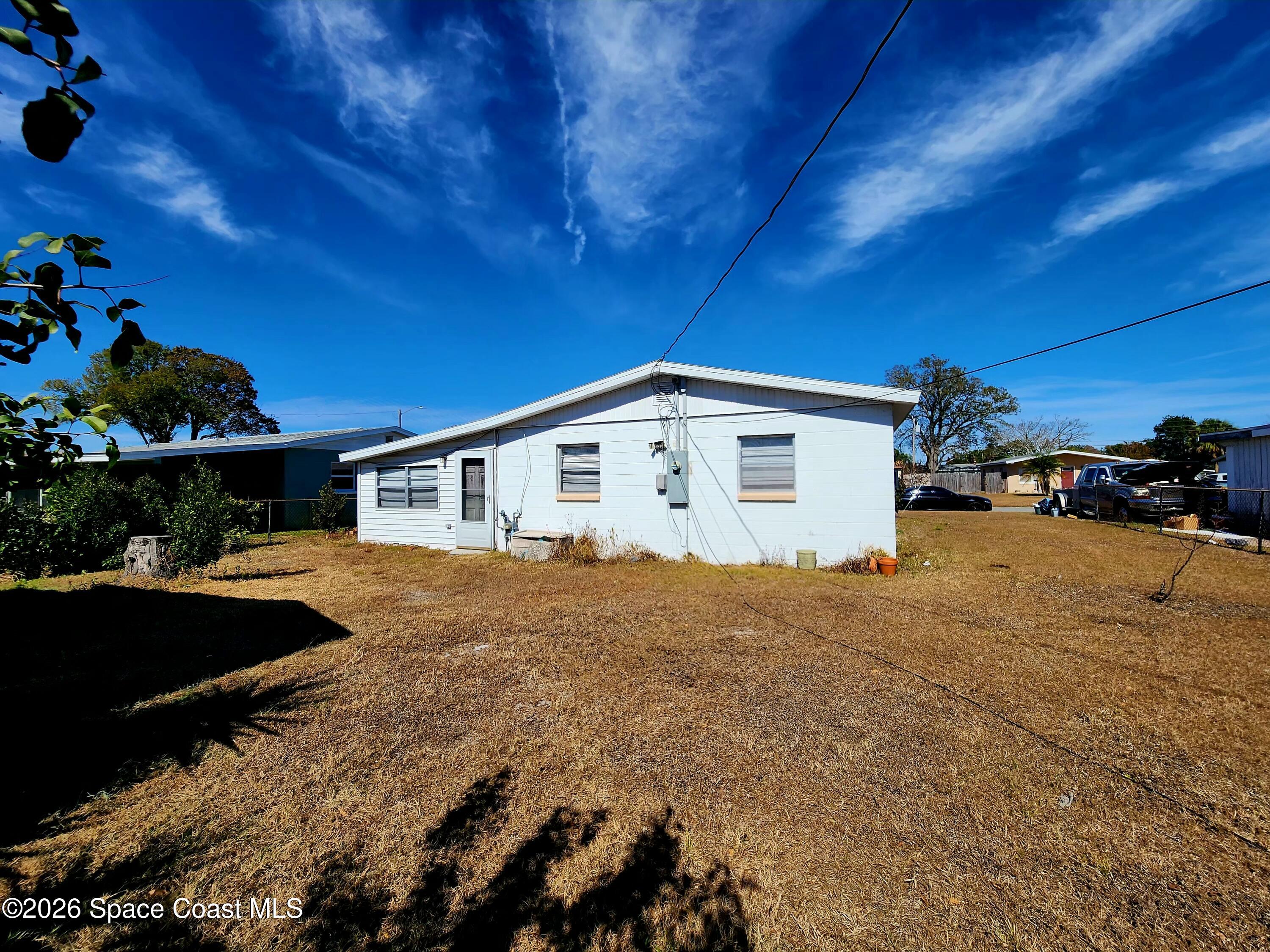2455 Pepper Avenue Melbourne, FL 32935 - Photo 2 of 16 1000037260