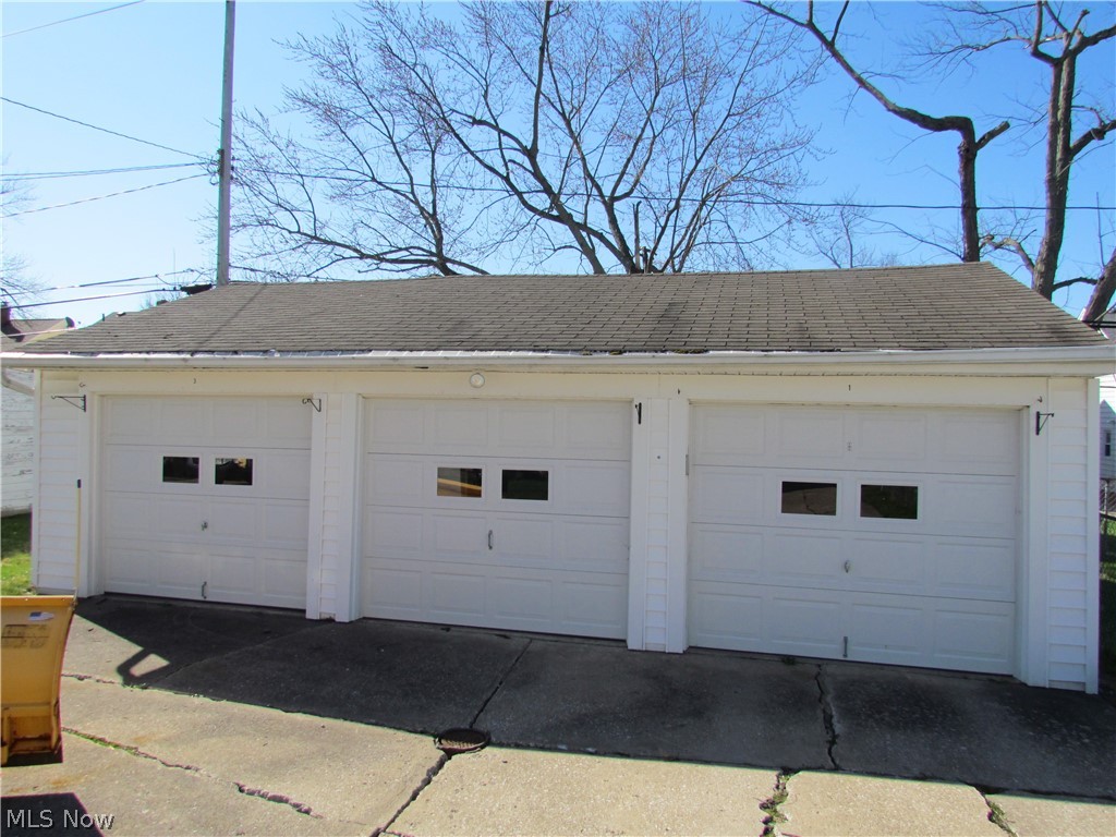 20716 Franklin Road Maple Heights, OH 44137 - Photo 3 of 28 Gallery Image 3