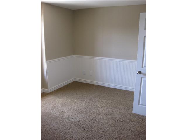 224 Manzanilla Way Oceanside, CA 92057 - Photo 18 of 22 Bedroom three upstairs. Note nice inset on windows