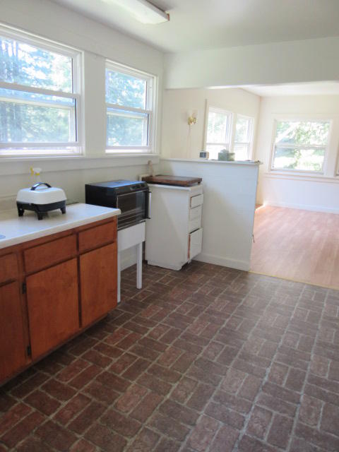 1050 Cathey Road Miranda, CA 95553 - Photo 5 of 12 Gallery Image 5