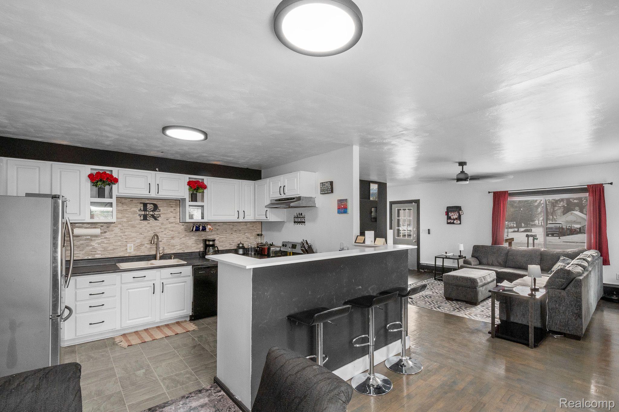 1230 Reo Road Lansing, MI 48910 - Photo 12 of 26 Gallery Image 12