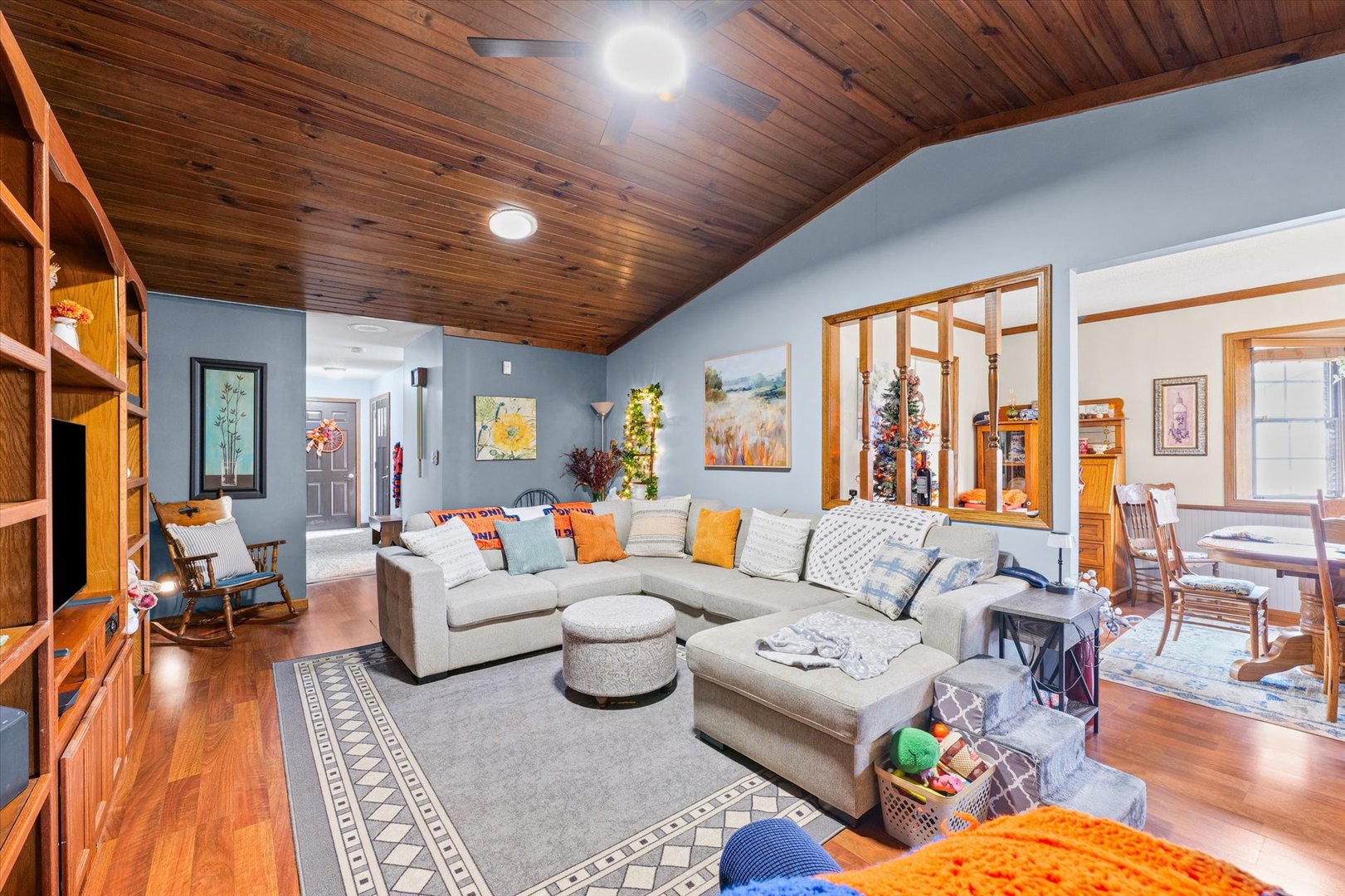 1813 Willow View Road Urbana, IL 61802 - Photo 5 of 29 Gallery Image 5