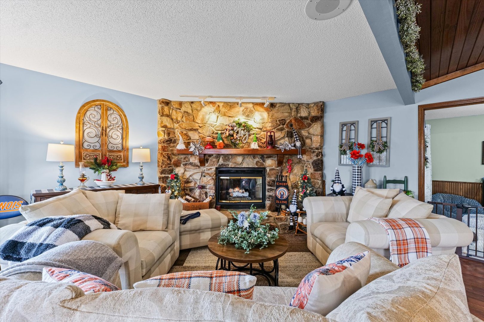 1813 Willow View Road Urbana, IL 61802 - Photo 7 of 29 Gallery Image 7