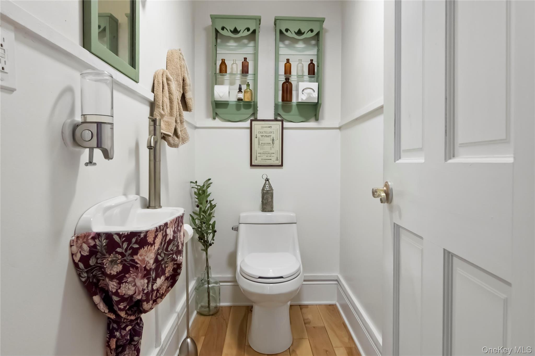 195 Pressler Road Wallkill, NY 12589 - Photo 14 of 45 a bathroom with a toilet and a sink