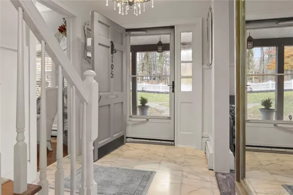 a view of entryway