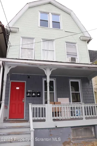 $975 | 105 Sambourne Street, Unit 3, Wilkes Barre, PA 18701