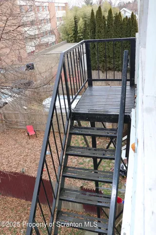 $975 | 105 Sambourne Street, Unit 3, Wilkes Barre, PA 18701