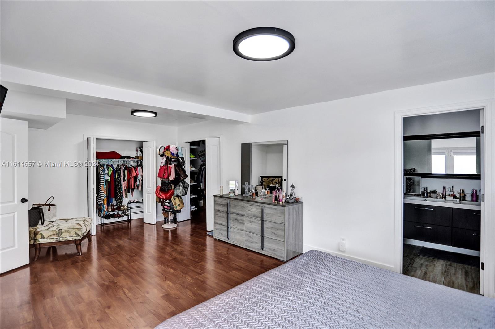 2761 Southwest 92nd Place Miami, FL 33165 - Photo 32 of 60