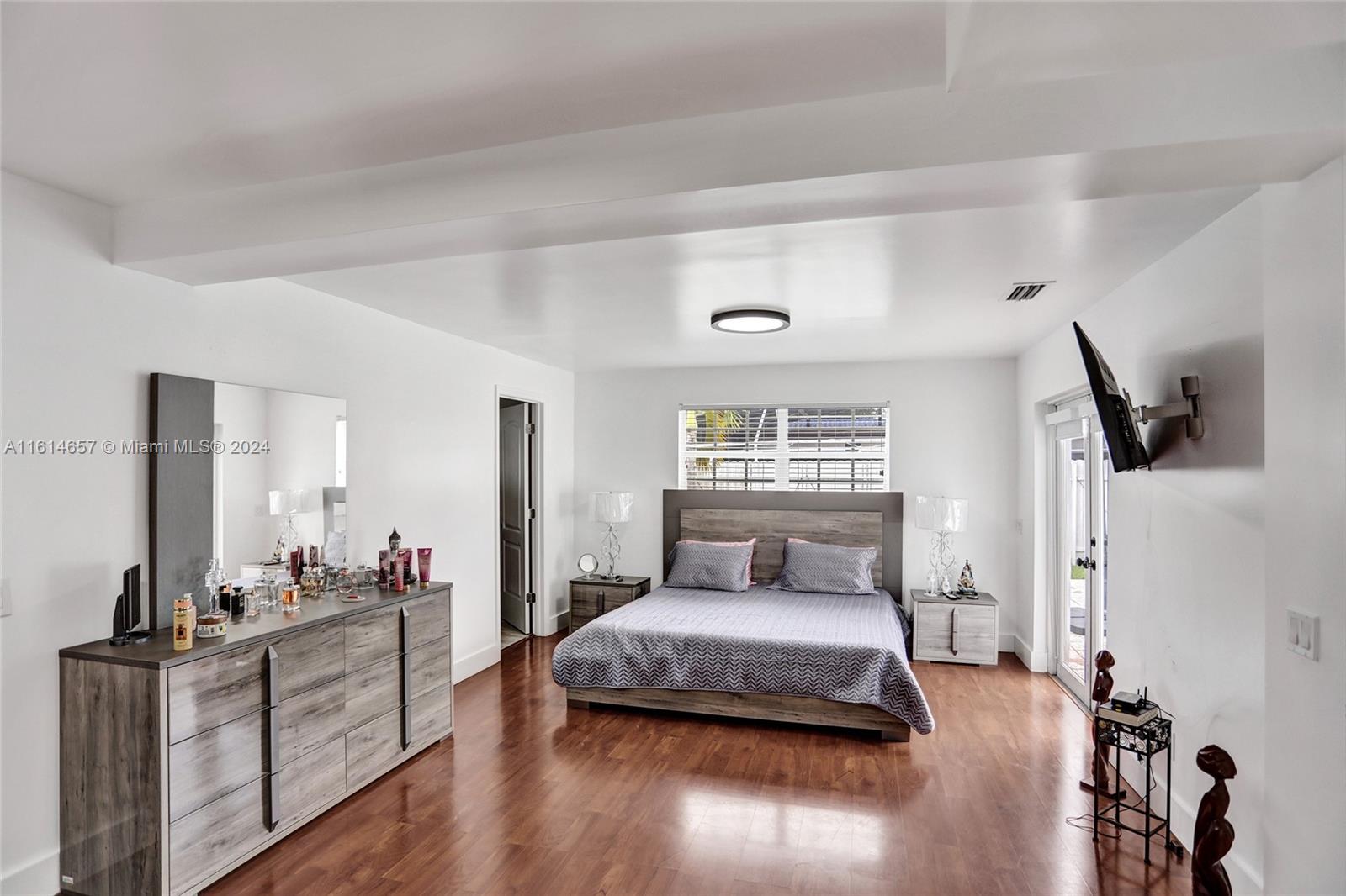 2761 Southwest 92nd Place Miami, FL 33165 - Photo 34 of 60