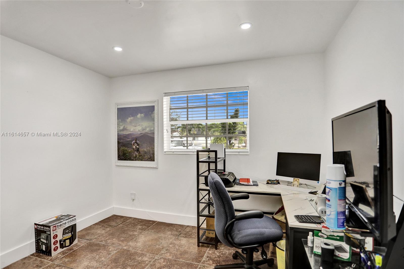 2761 Southwest 92nd Place Miami, FL 33165 - Photo 37 of 60