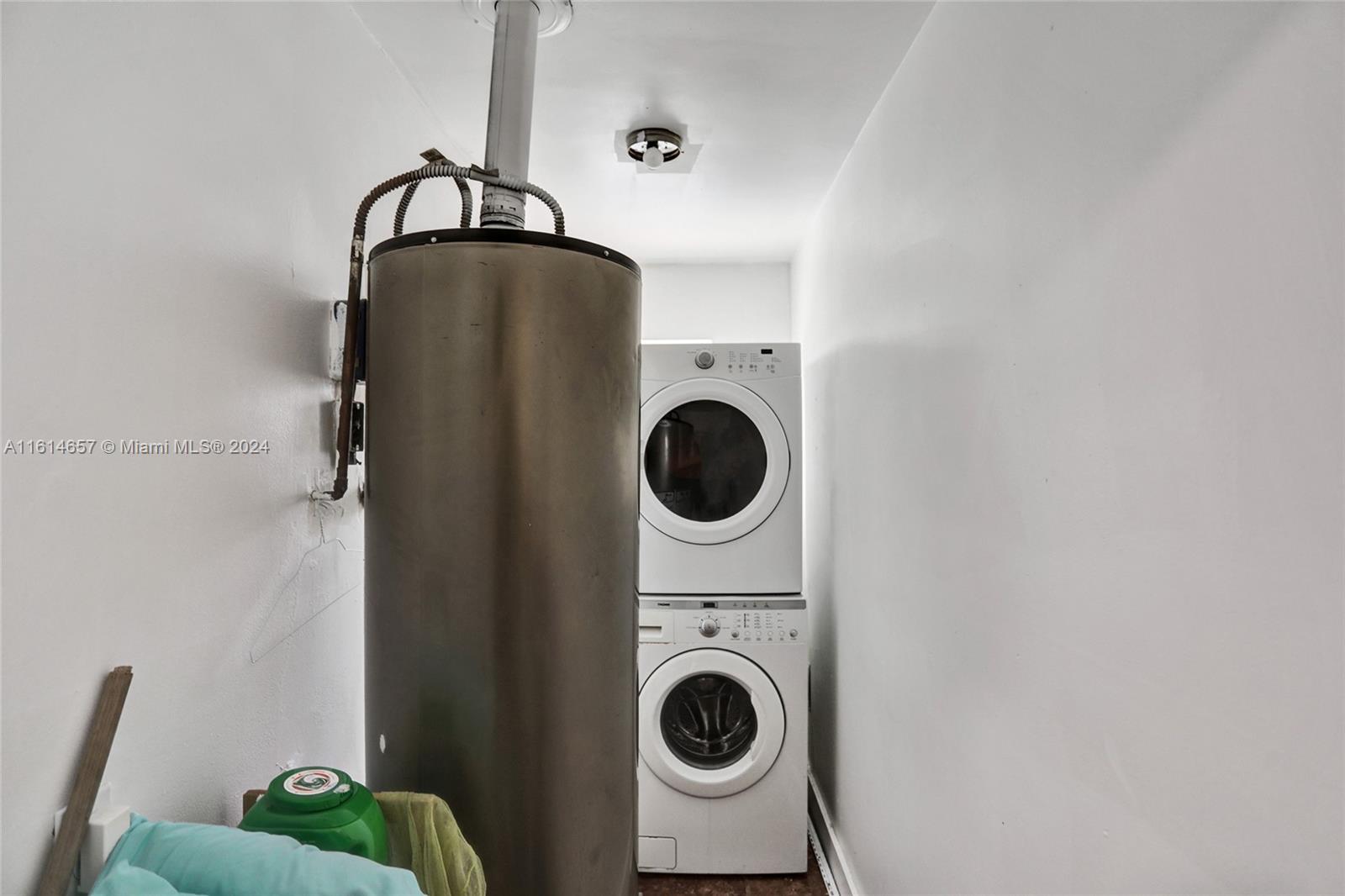 2761 Southwest 92nd Place Miami, FL 33165 - Photo 45 of 60